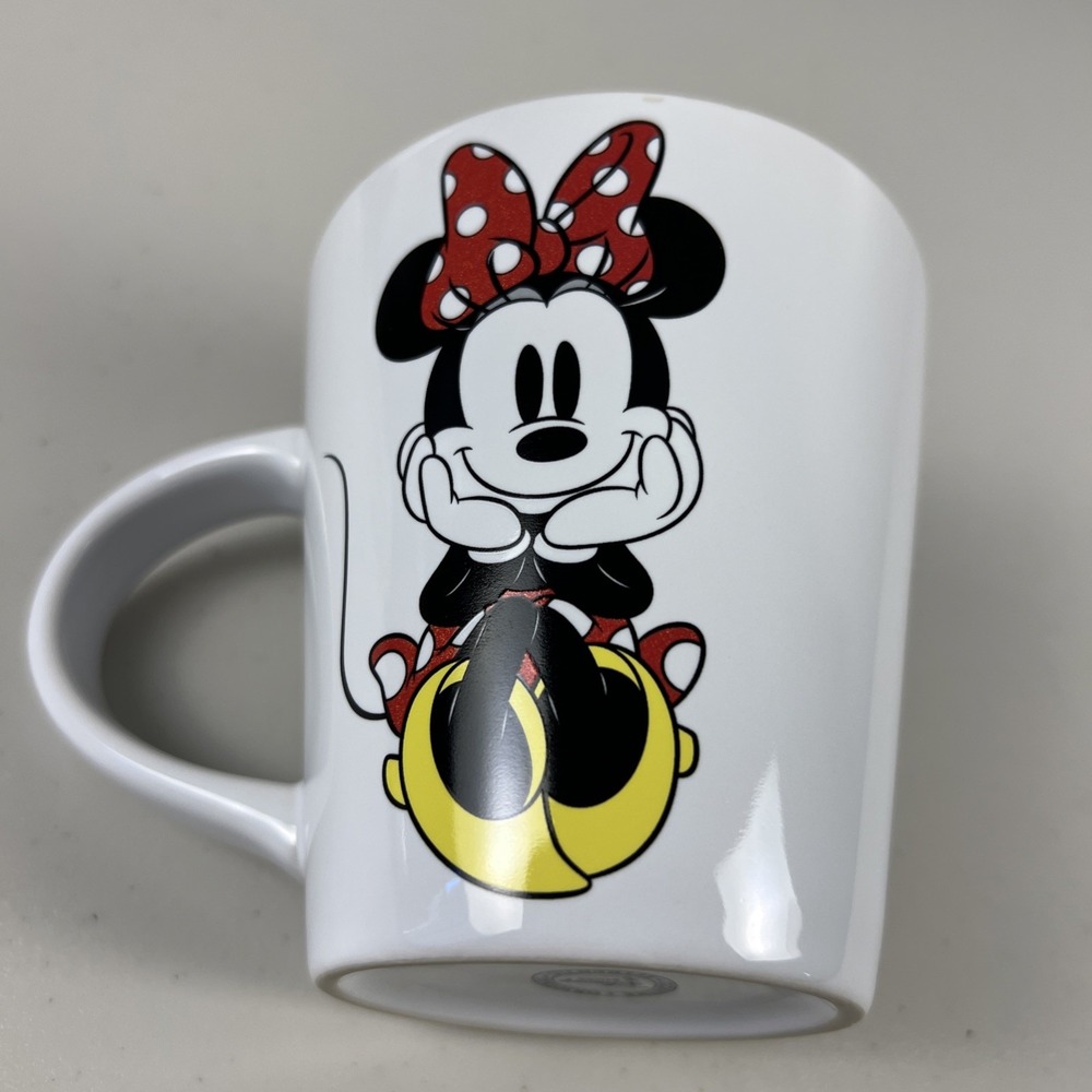 Disney Store Minnie Mouse Red Polka‎ Dot Bow Ceramic Coffee Mug White Red